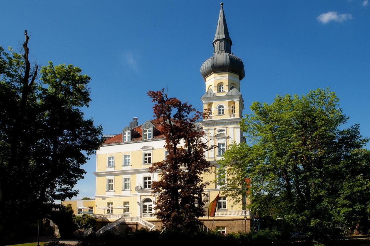 Hotel Schloss Schwarzenfeld Екстер'єр фото