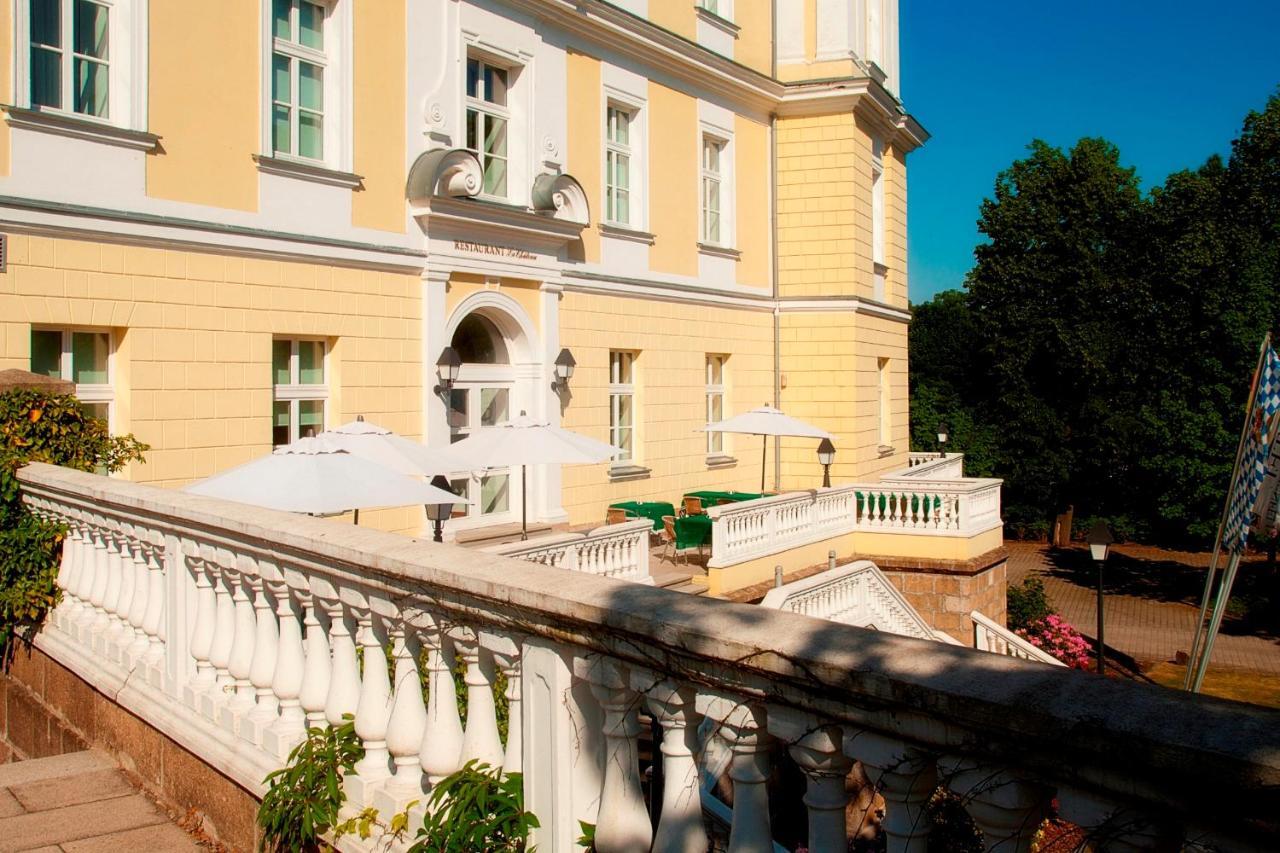 Hotel Schloss Schwarzenfeld Екстер'єр фото